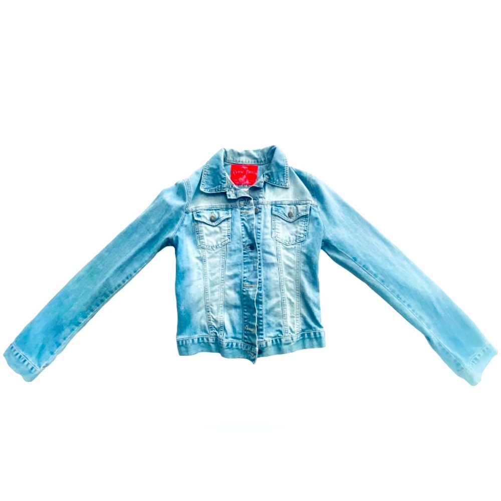Jean Jacketsize Mused Featuring- White Embroidery Detailing